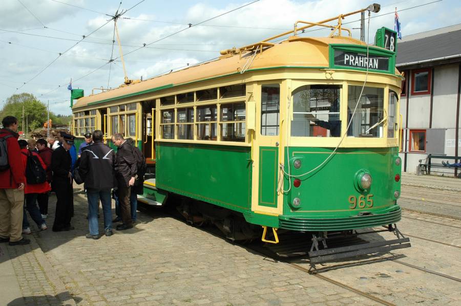 Zurück zu der Museumshalle gehts mit einem Tram aus Melbourne !