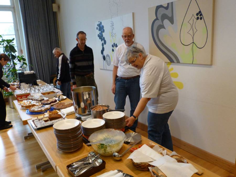 Natürlich musste auch kein Gast hungern - es gab reichlich Kuchen am Buffet.